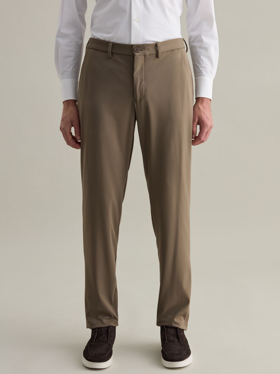 Tech chino trousers in technical fabric_0