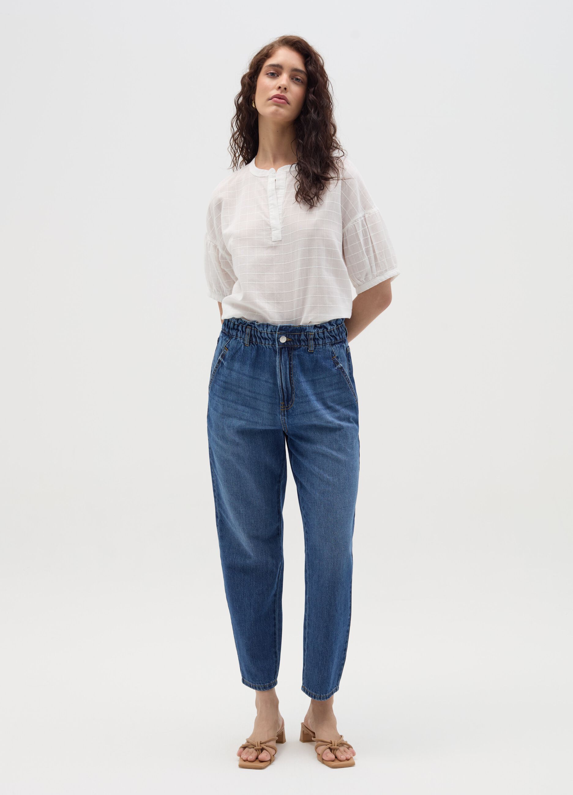 Cropped slouchy-fit jeans