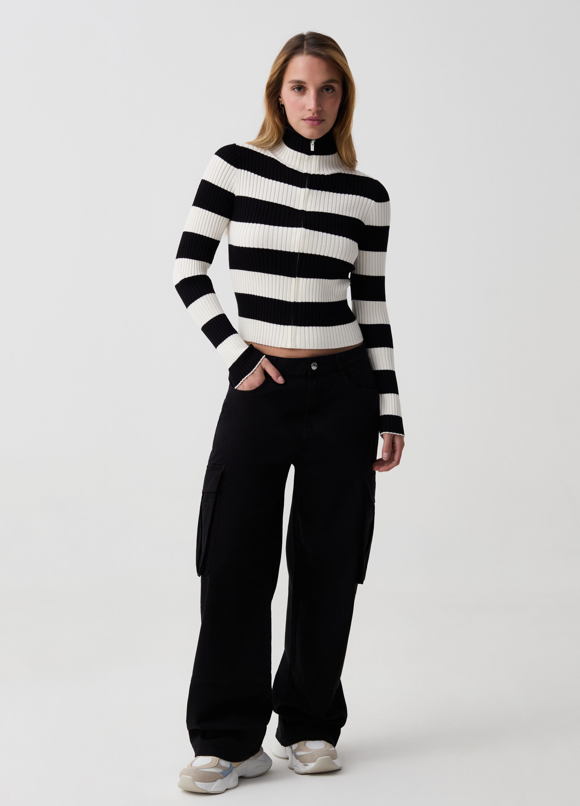 Full-zip ribbed cardigan with striped pattern