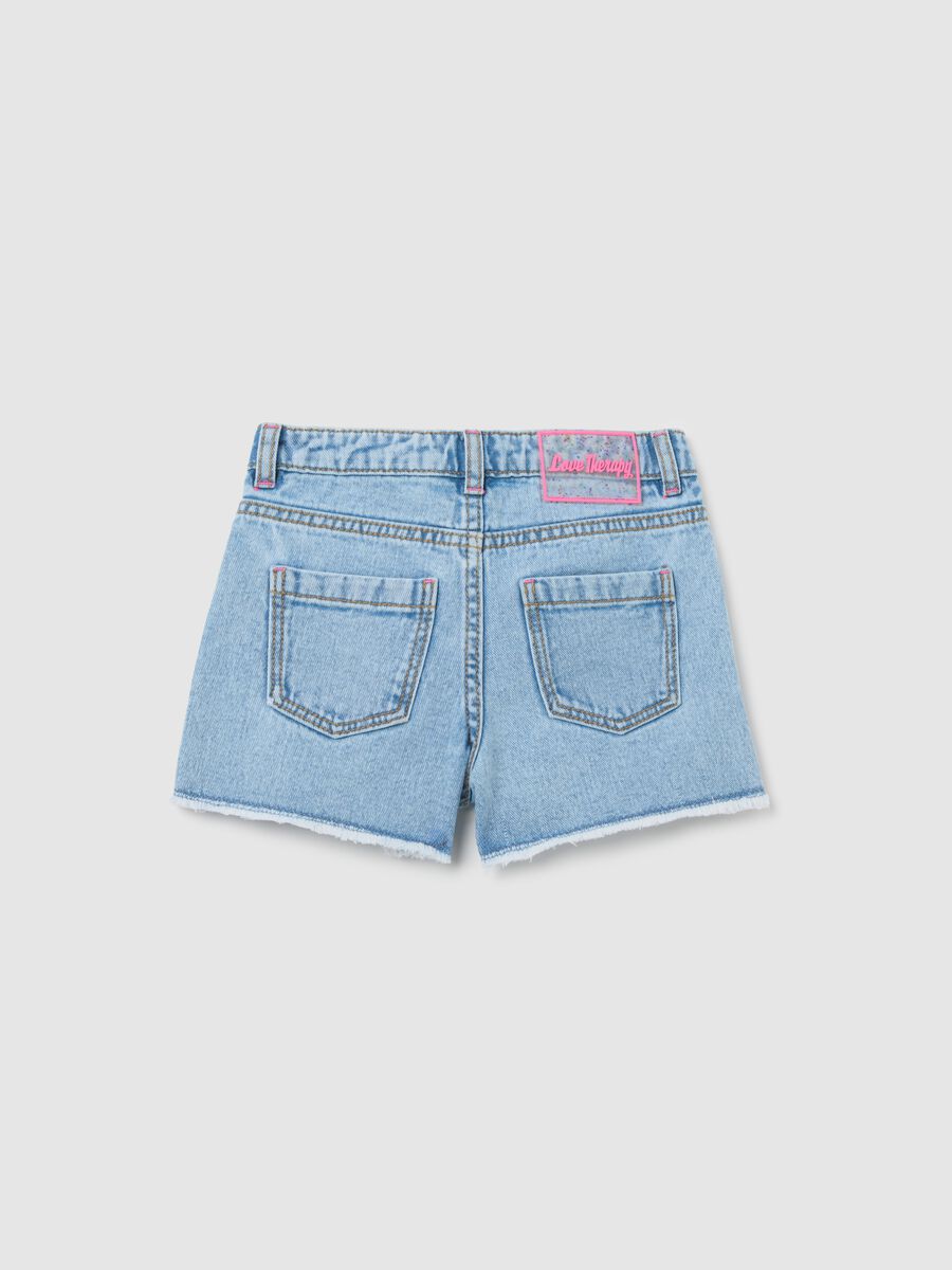 Denim shorts in cotton with embroidered hearts_1