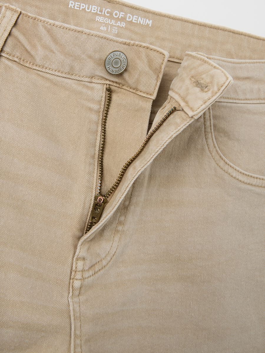 Men's beige denim regular fit shorts_5