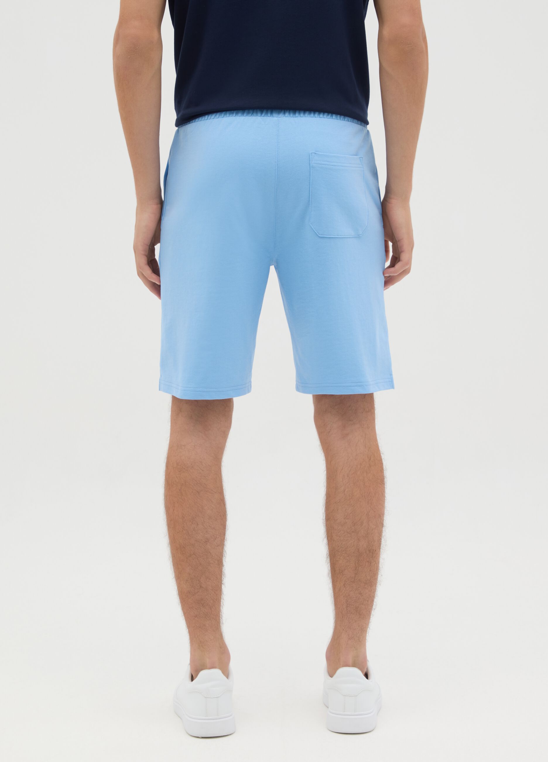 Men's regular fit sky blue cotton blend shorts with back pocket