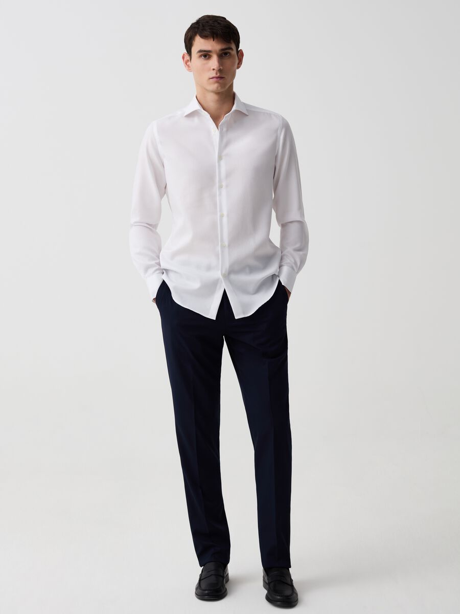 Slim-fit shirt in no-iron cotton_0