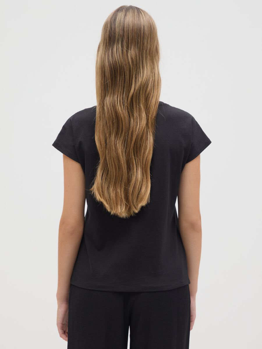 Women's black pure cotton regular fit T-shirt_2