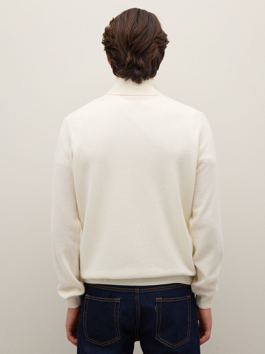 White High-Collar Lambswool Roll Neck Regular Fit_2