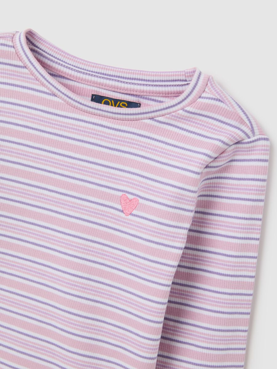 Multicolour regular fit girls' t-shirt in stretch cotton with embroidered heart_2