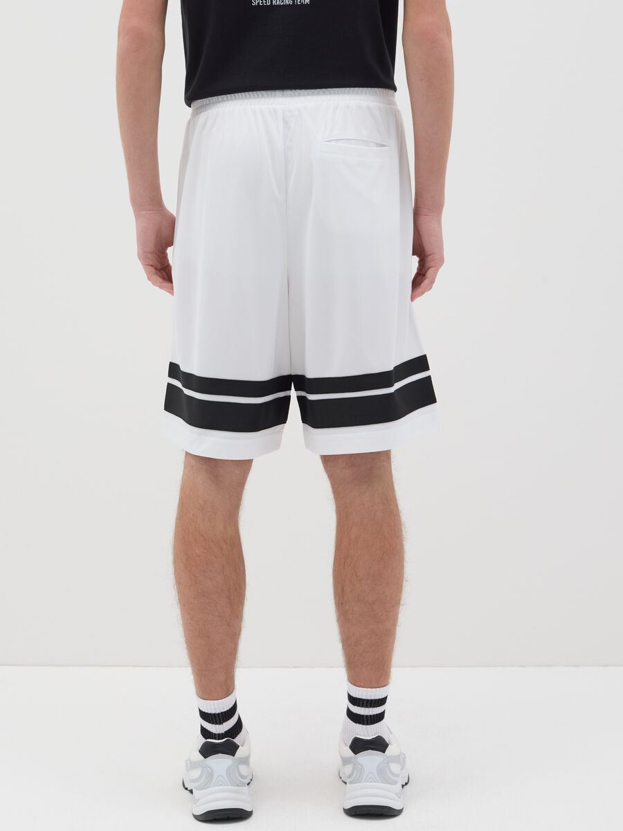 White Bermuda joggers with NFC print_2