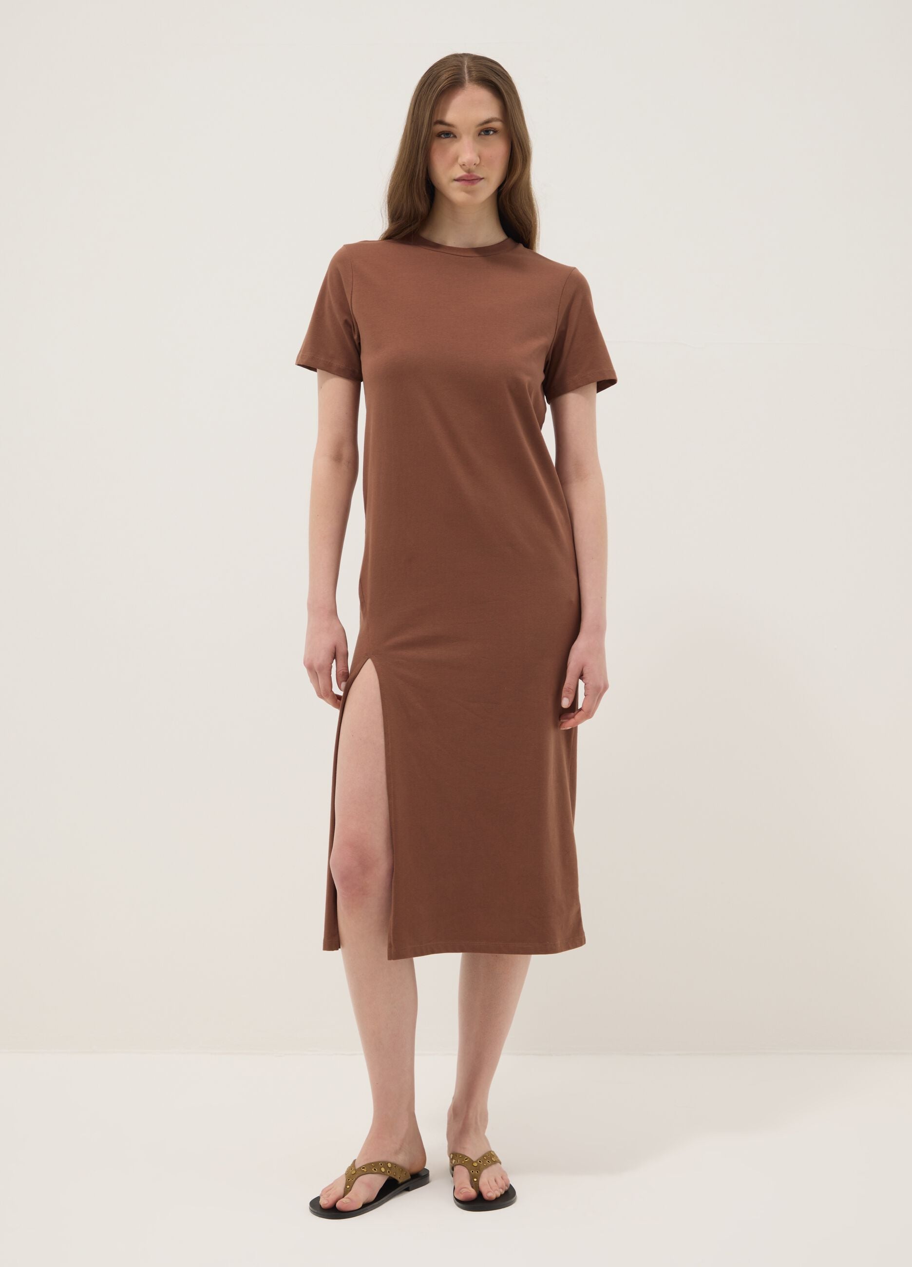 Abito midi marrone in cotone elasticizzato