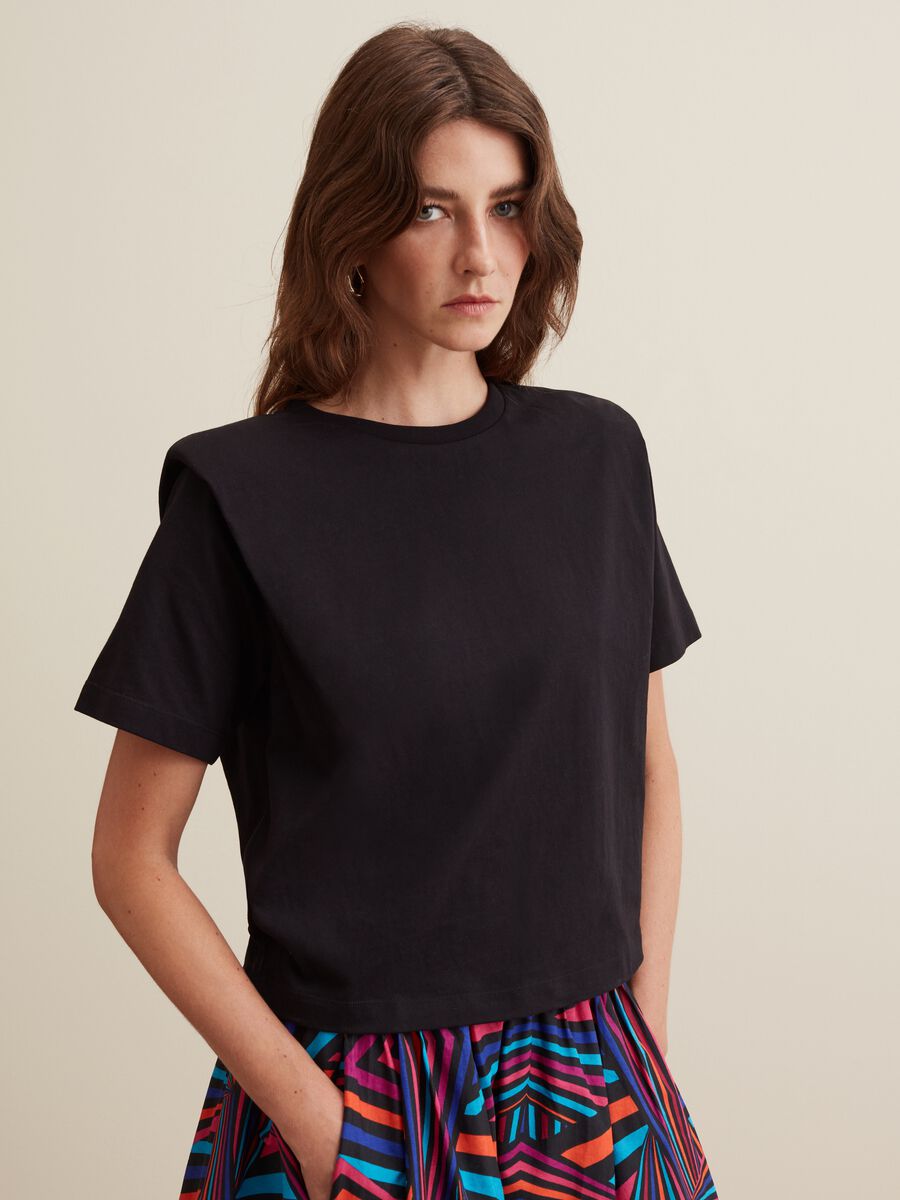 T-shirt boxy fit con spalline_1