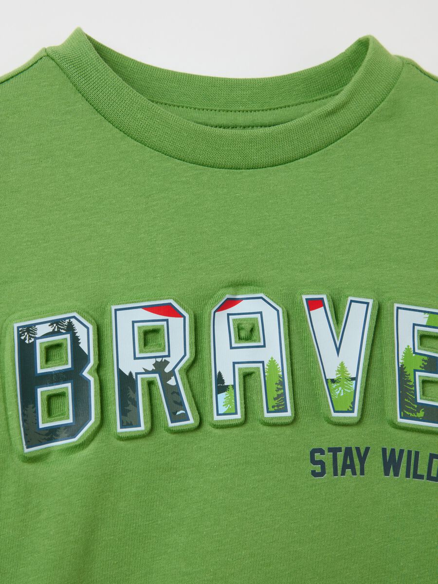 Long-sleeved T-shirt with "Brave" print_3