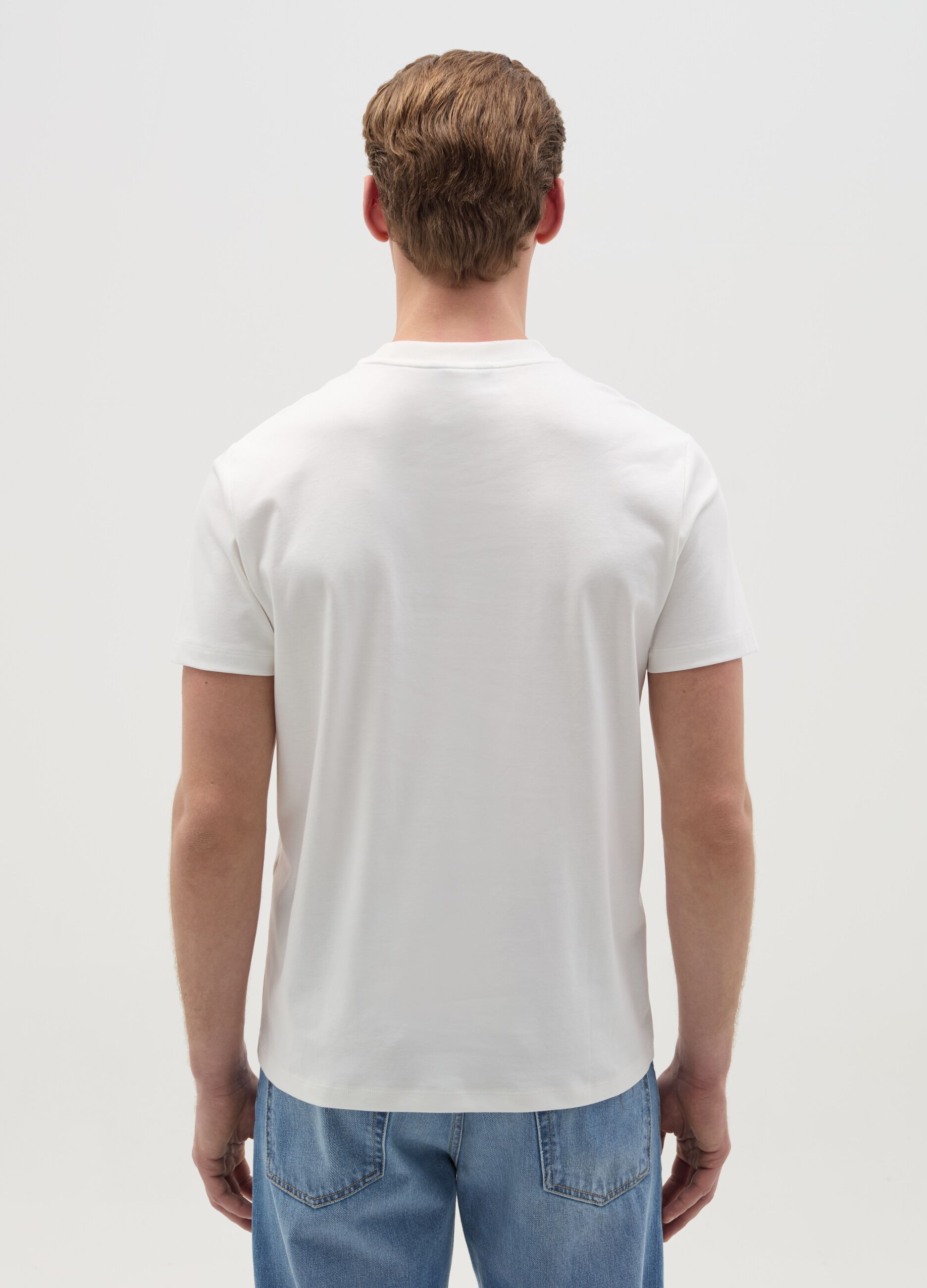 T-shirt regular fit con scollo rotondo