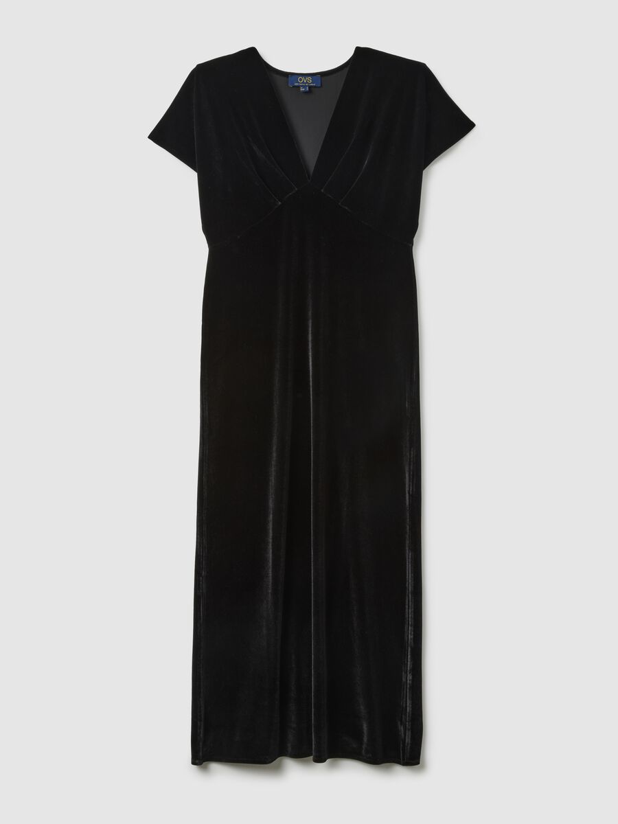 Long black dress with deep V-neck and regular fit long sleeves_4