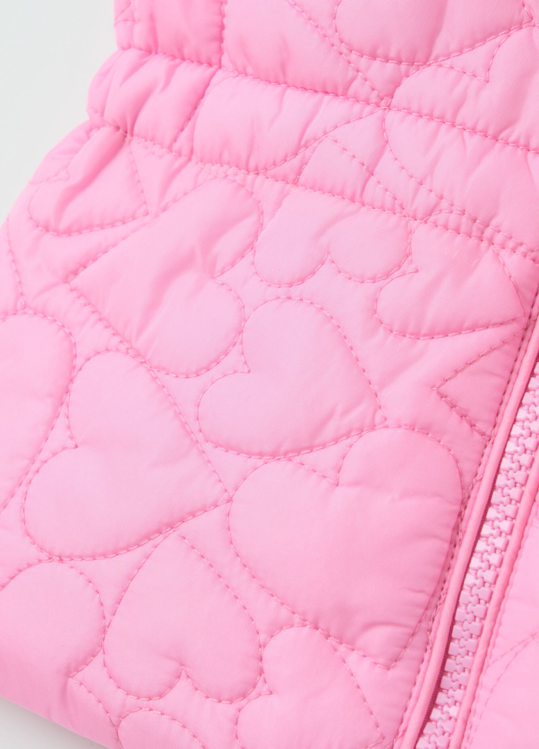 Gilet full-zip con trapuntatura a cuori 