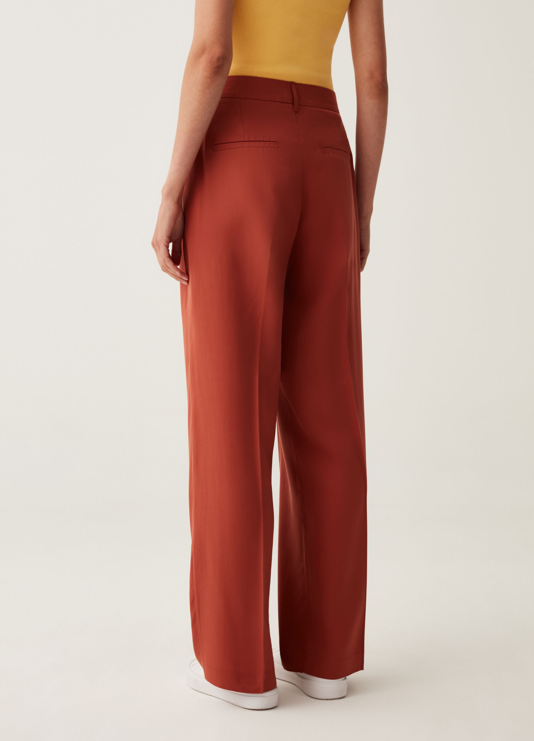 Pantaloni palazzo a vita alta_2