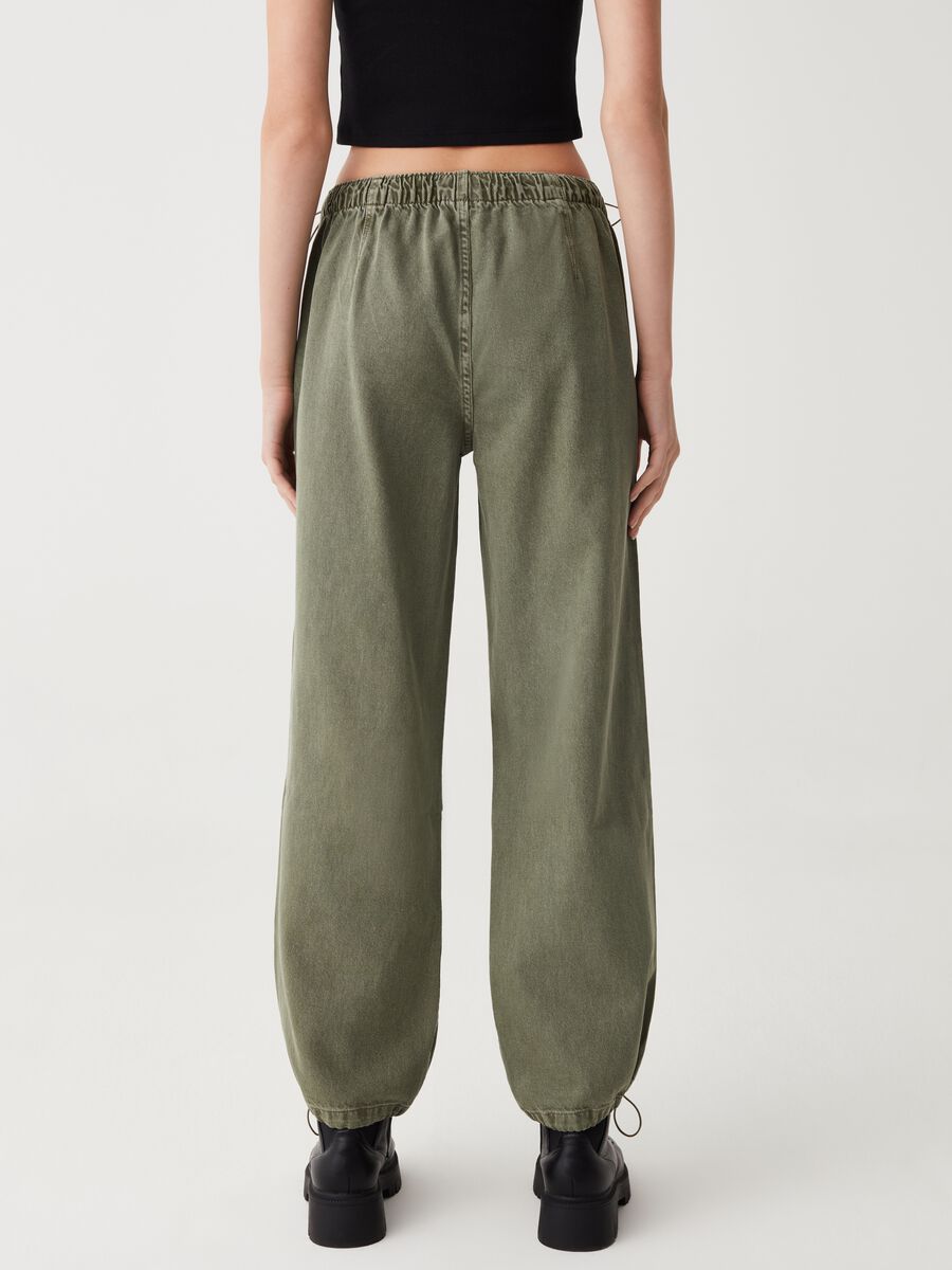 Pantaloni parachute in twill_2