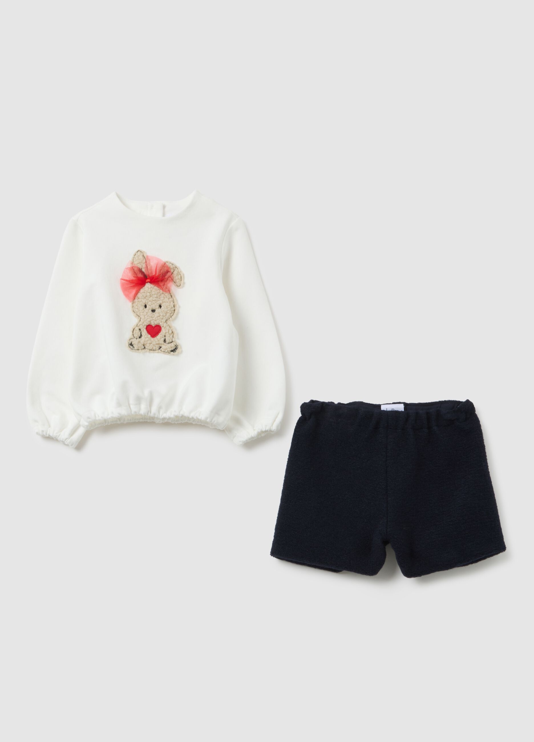 Girls' multicolour pullover and shorts set with festive detailing