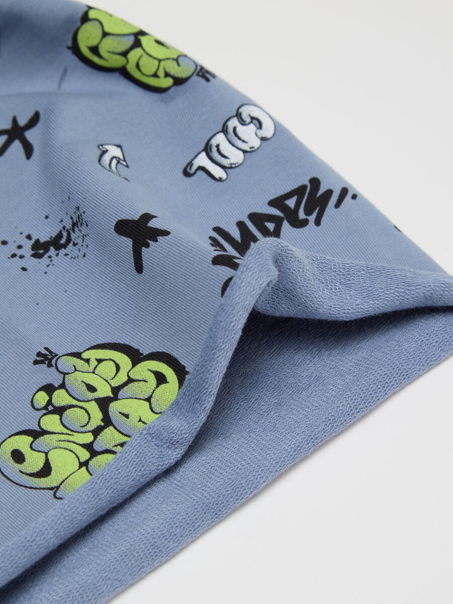 French terry hat with all-over print_1