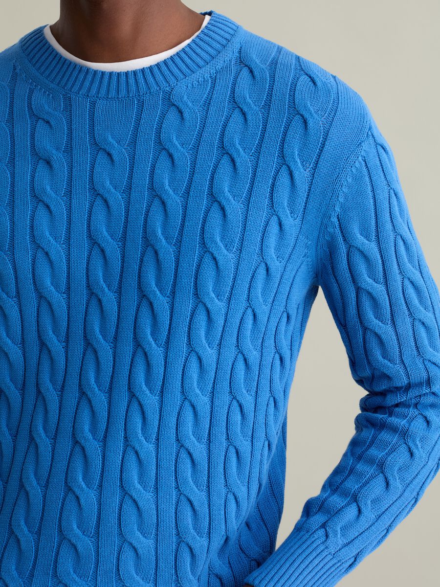 Pullover with cable-knit design_2