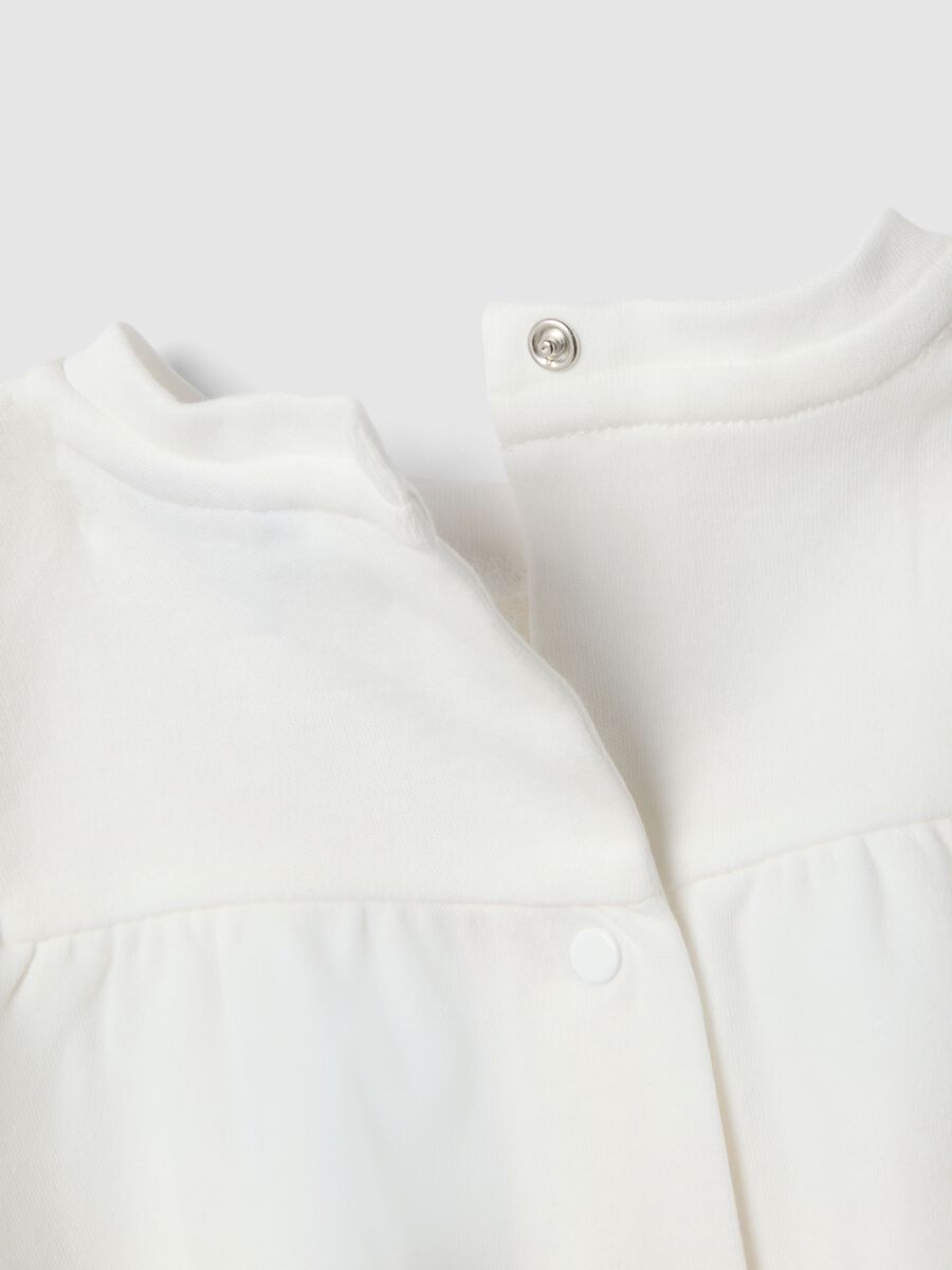 White and grey organic cotton set for baby girls_3