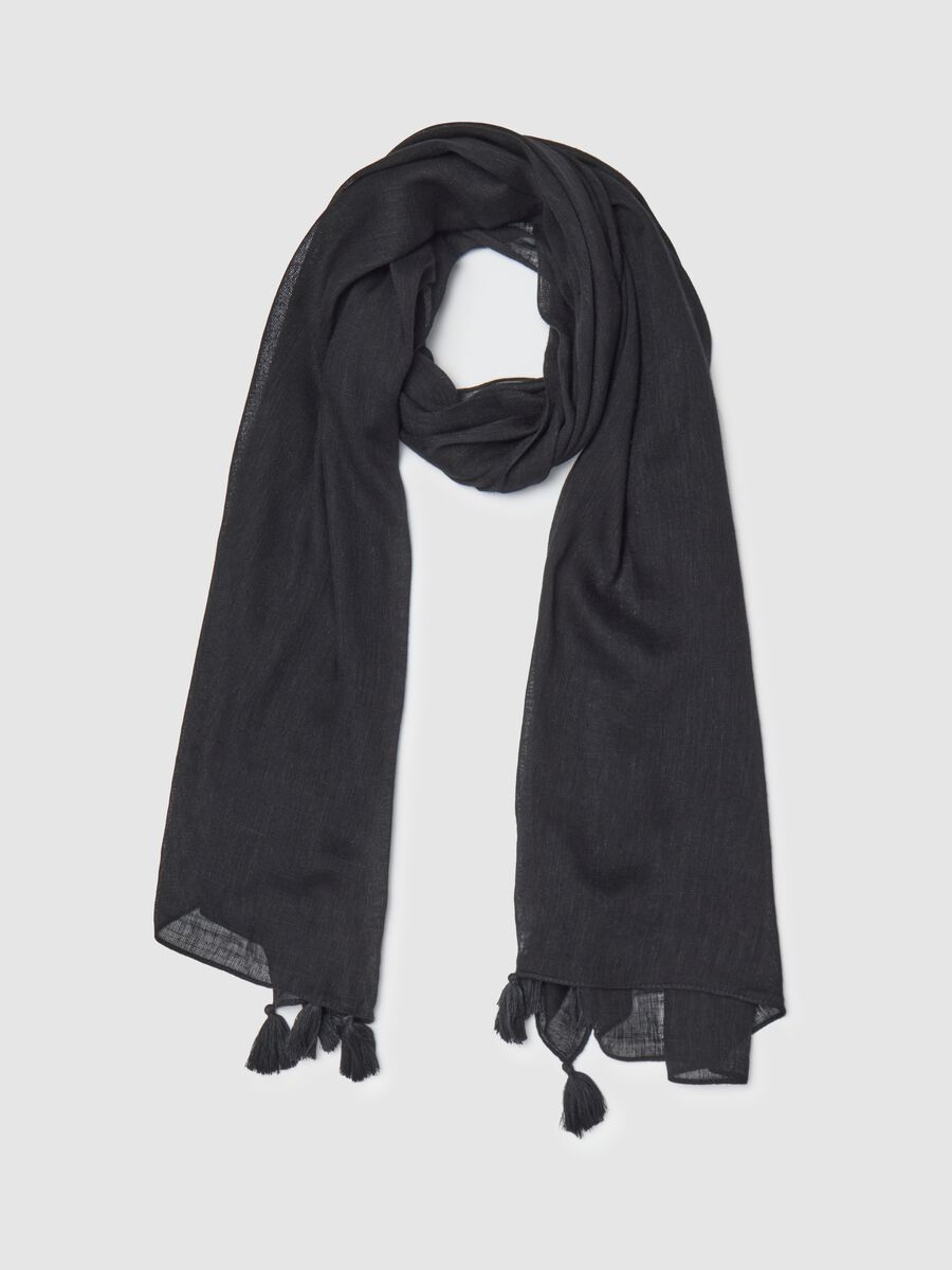 Black scarf with tassels_0