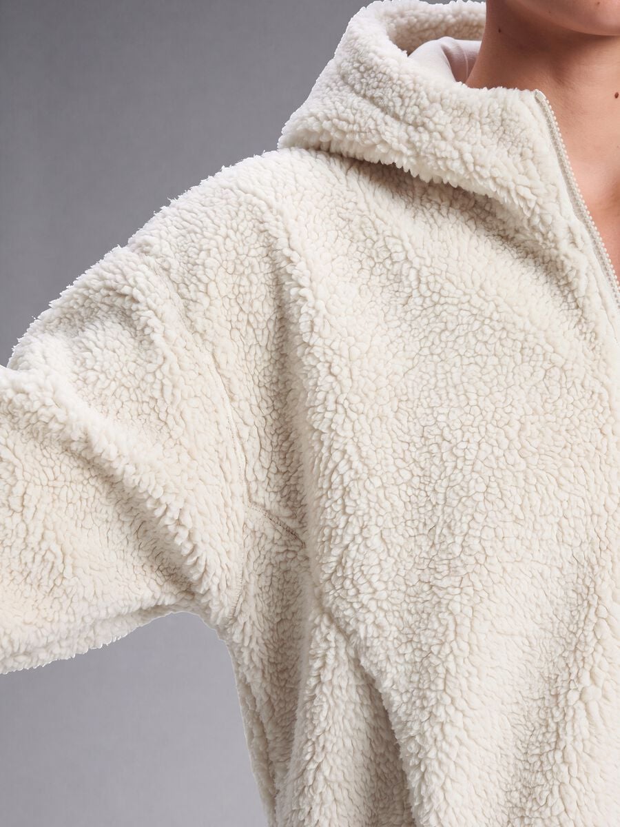 Beige crew-neck teddy-effect sweatshirt_2