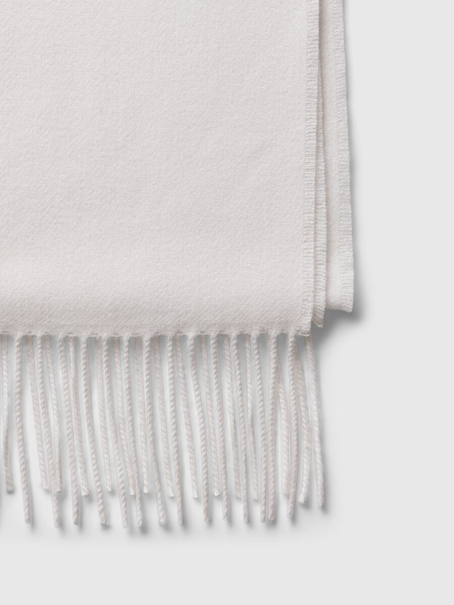 Scarf in wool and viscose blend with fringing_1