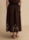 Gonna lunga in puro cotone marrone regular fit con ricami floreali_2