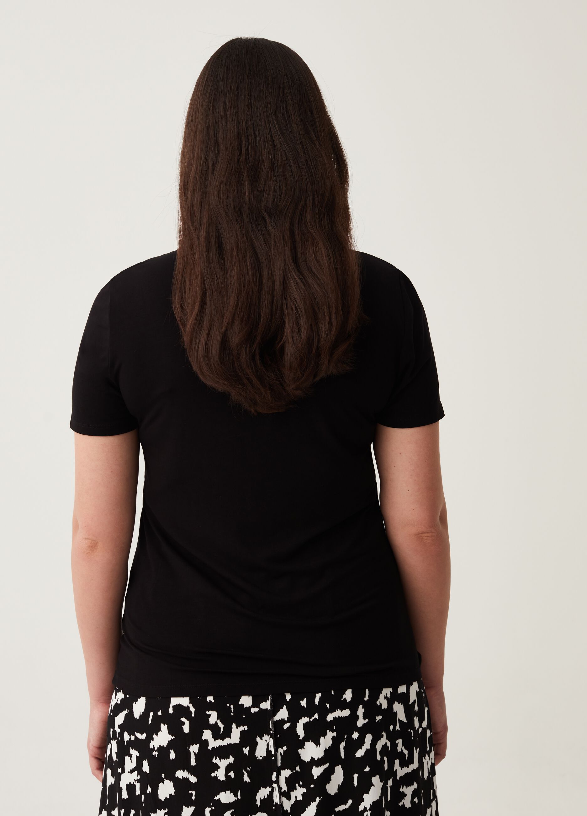 T-shirt con scollo a V e nodo Curvy_2