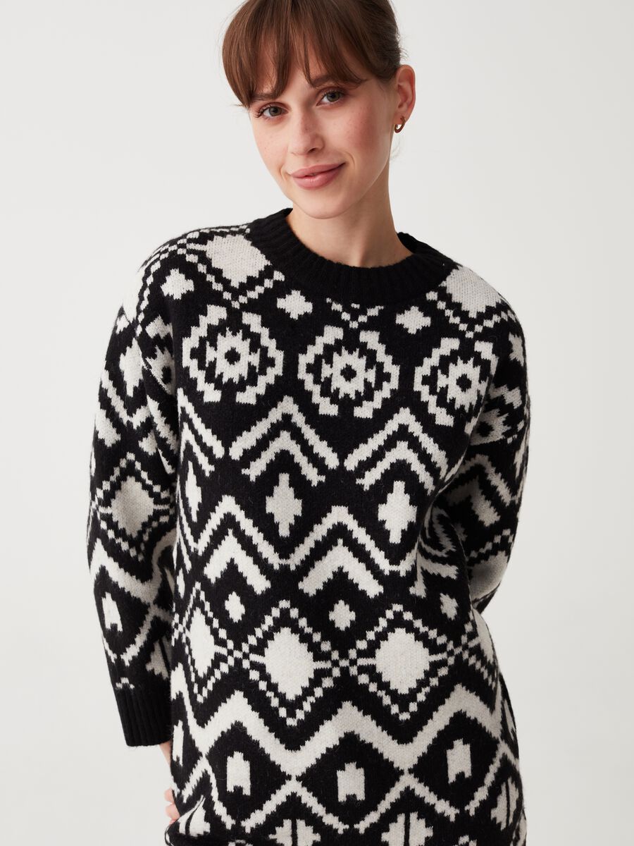 Abito corto con motivo norvegese jacquard_0