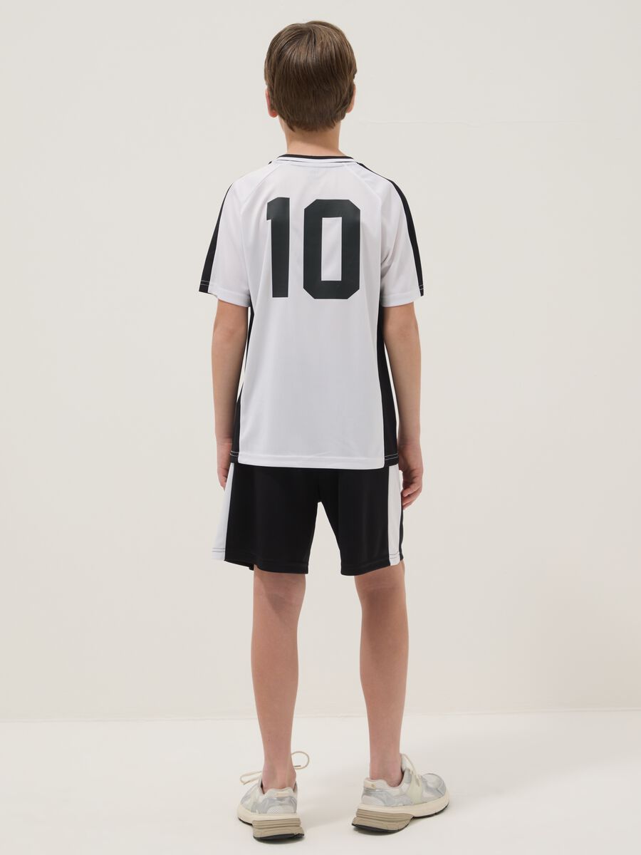 Black and white set with T-shirt and shorts_1