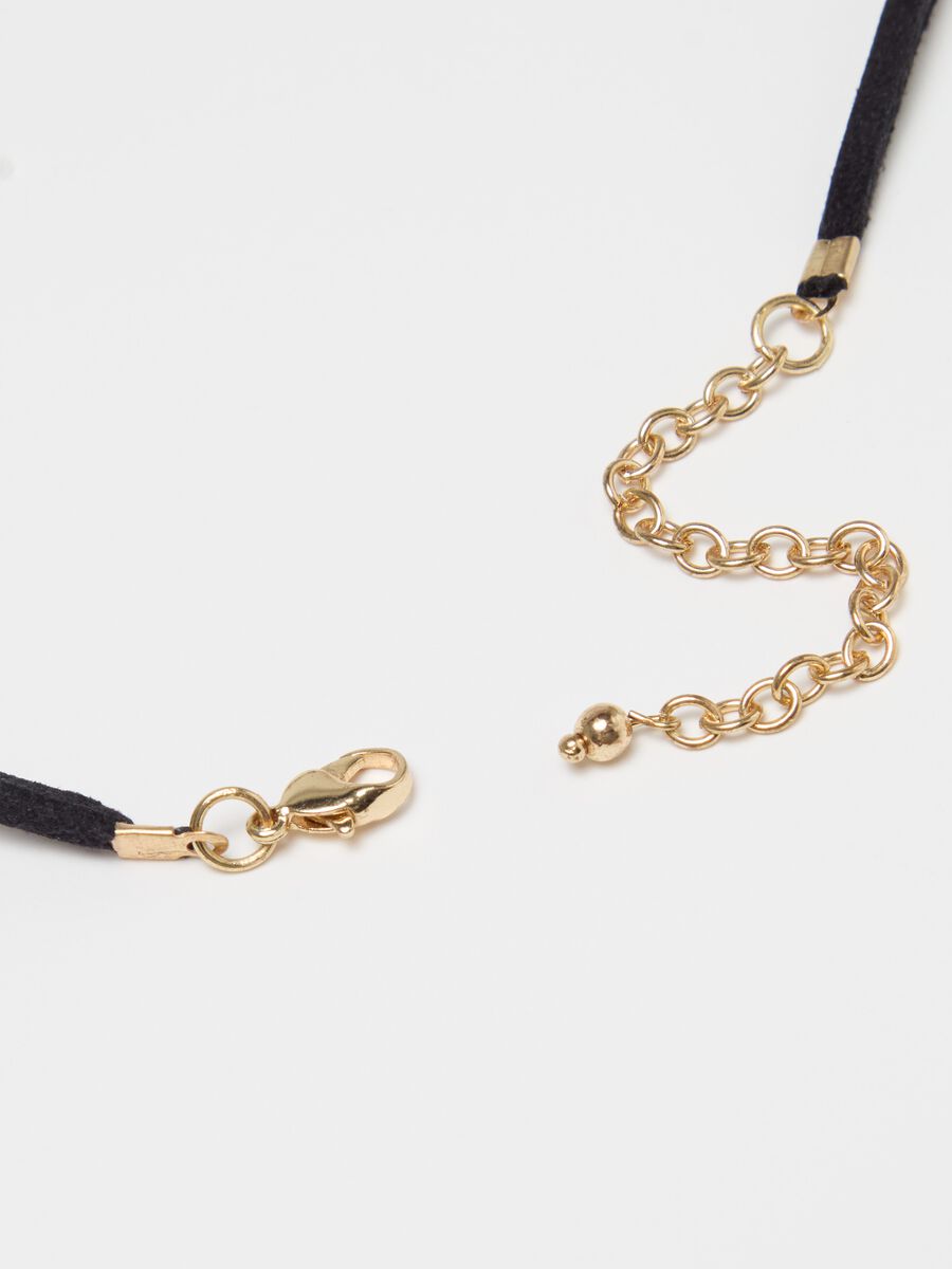 Choker with spherical elements and beads_2