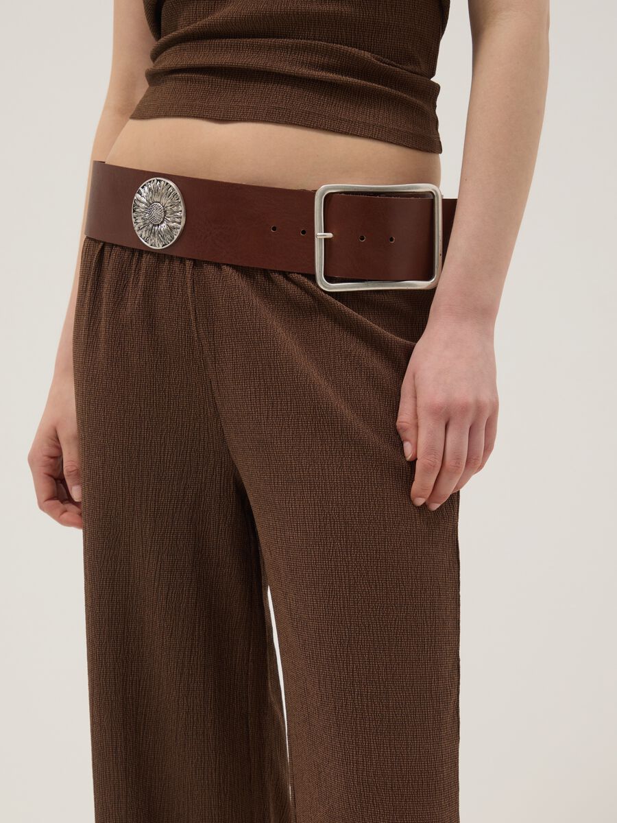 Pantaloni palazzo marroni in tessuto elasticizzato_3