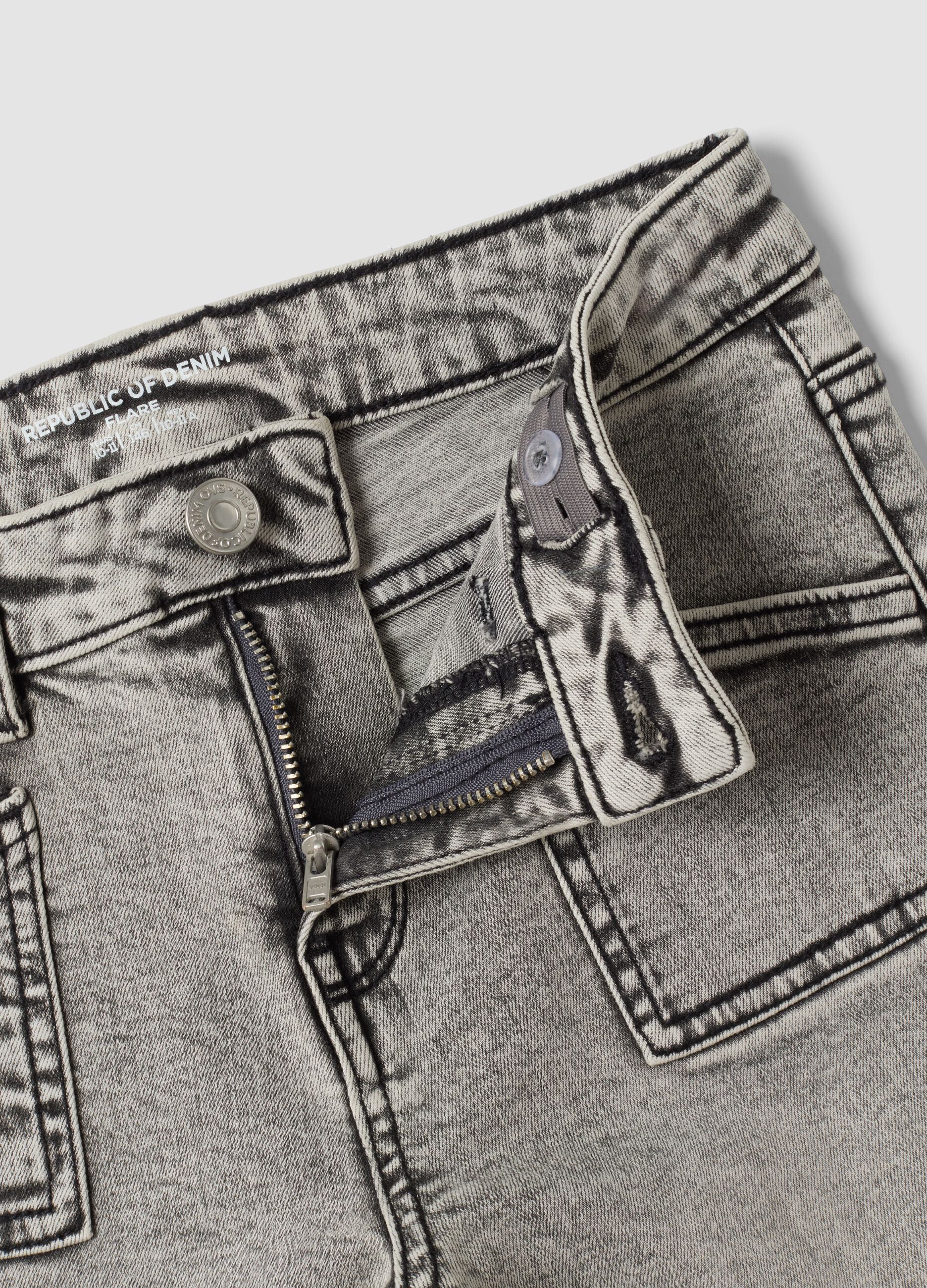 Girls&rsquo; grey flared jeans in stretch cotton