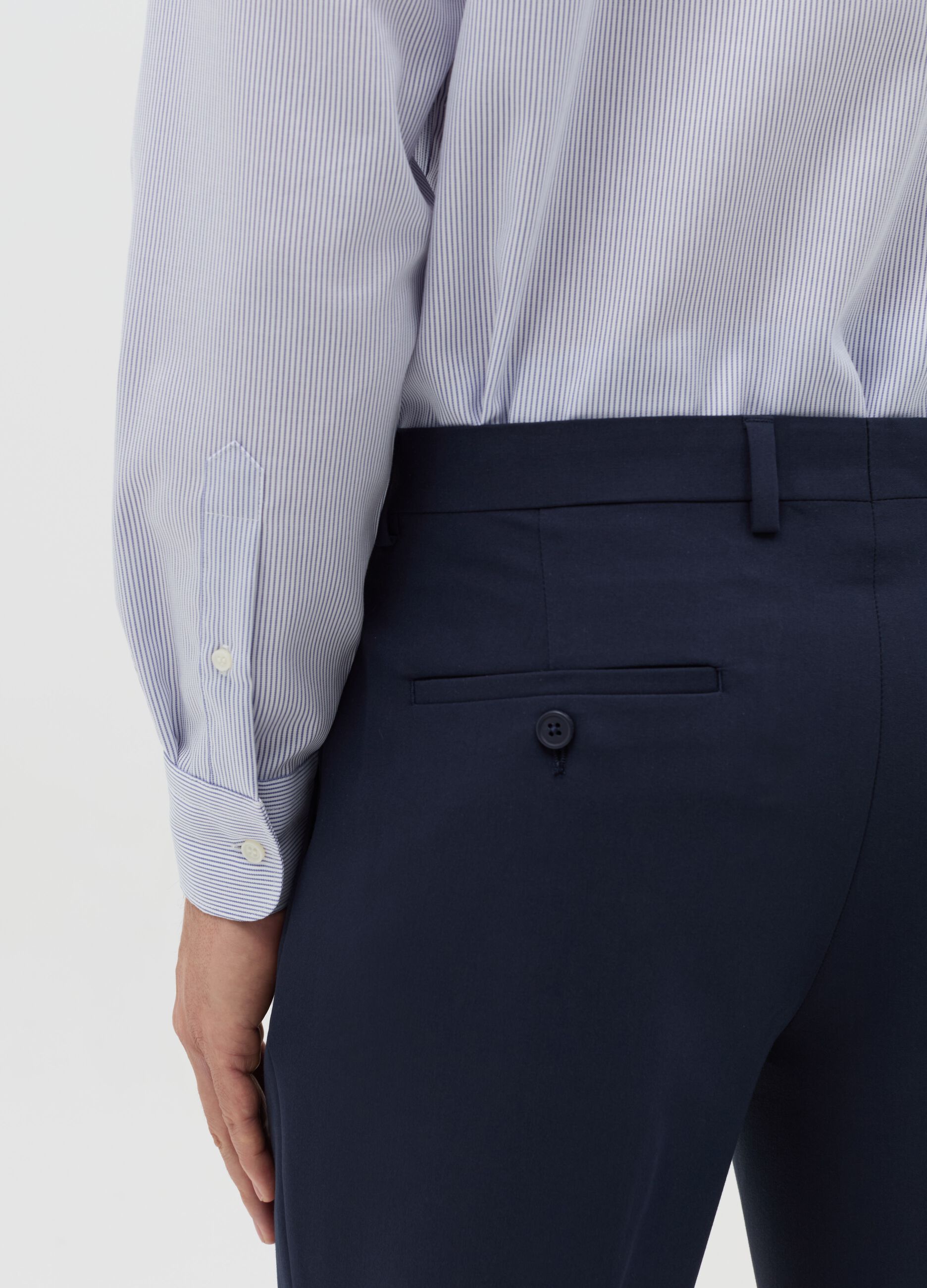 Camicia regular fit no stiro a righe sottili