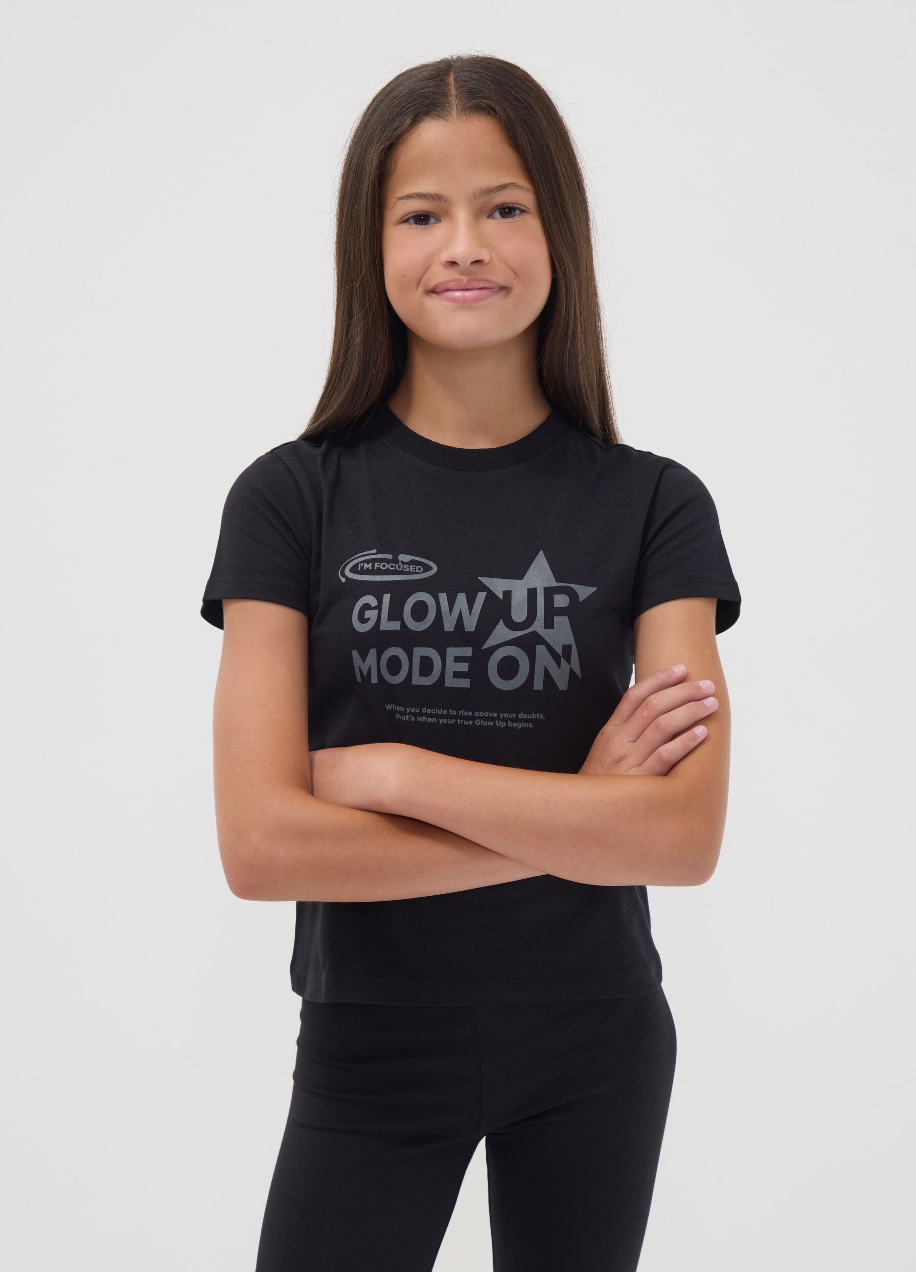 Black organic cotton T-shirt with silver graphic for girls