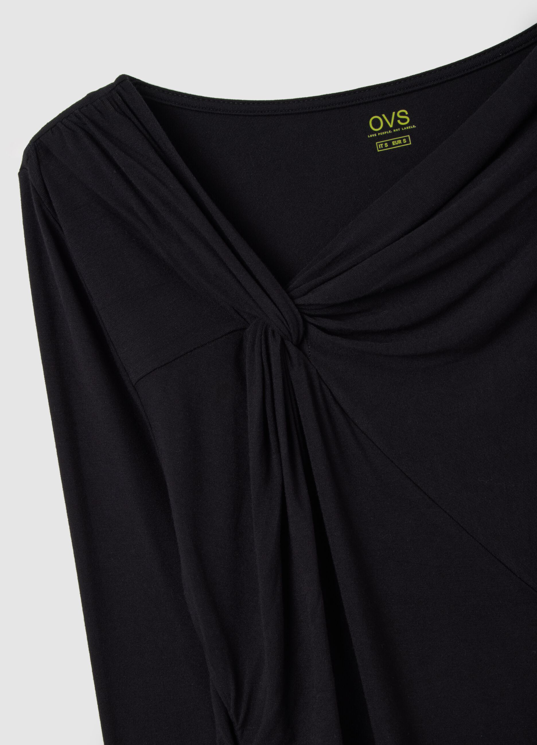Black long-sleeved stretch viscose T-shirt