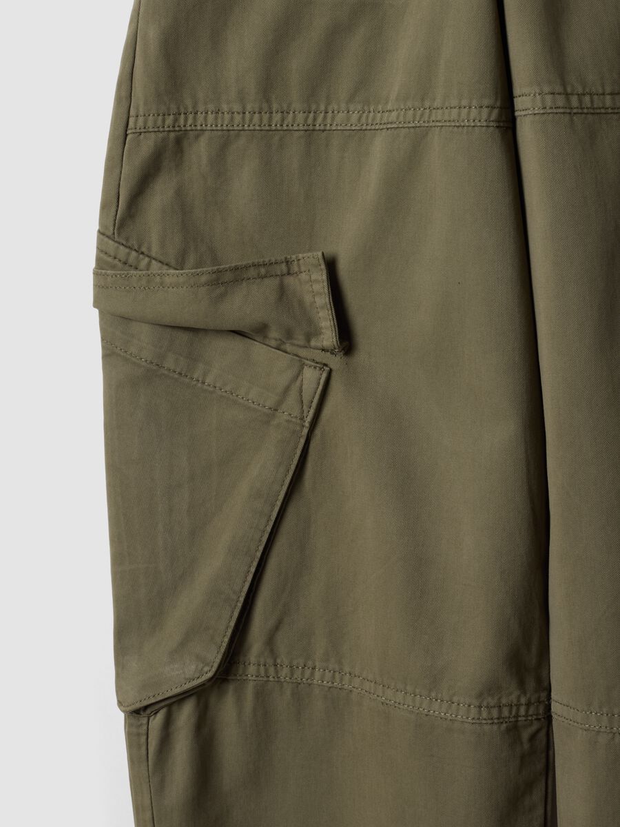 Girls&rsquo; green pure cotton straight-fit cargo trousers_1