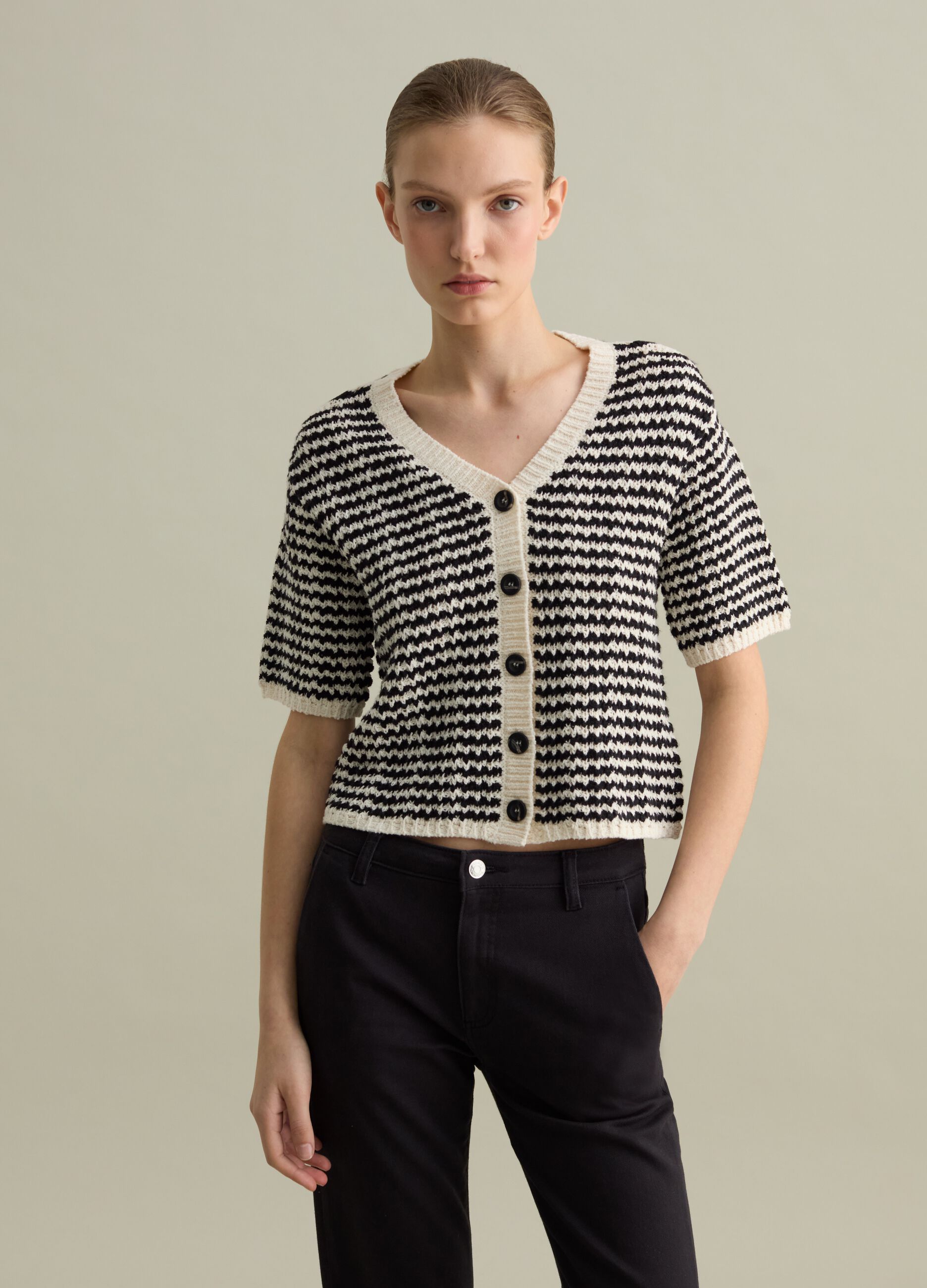 Short-sleeved cardigan with striped design