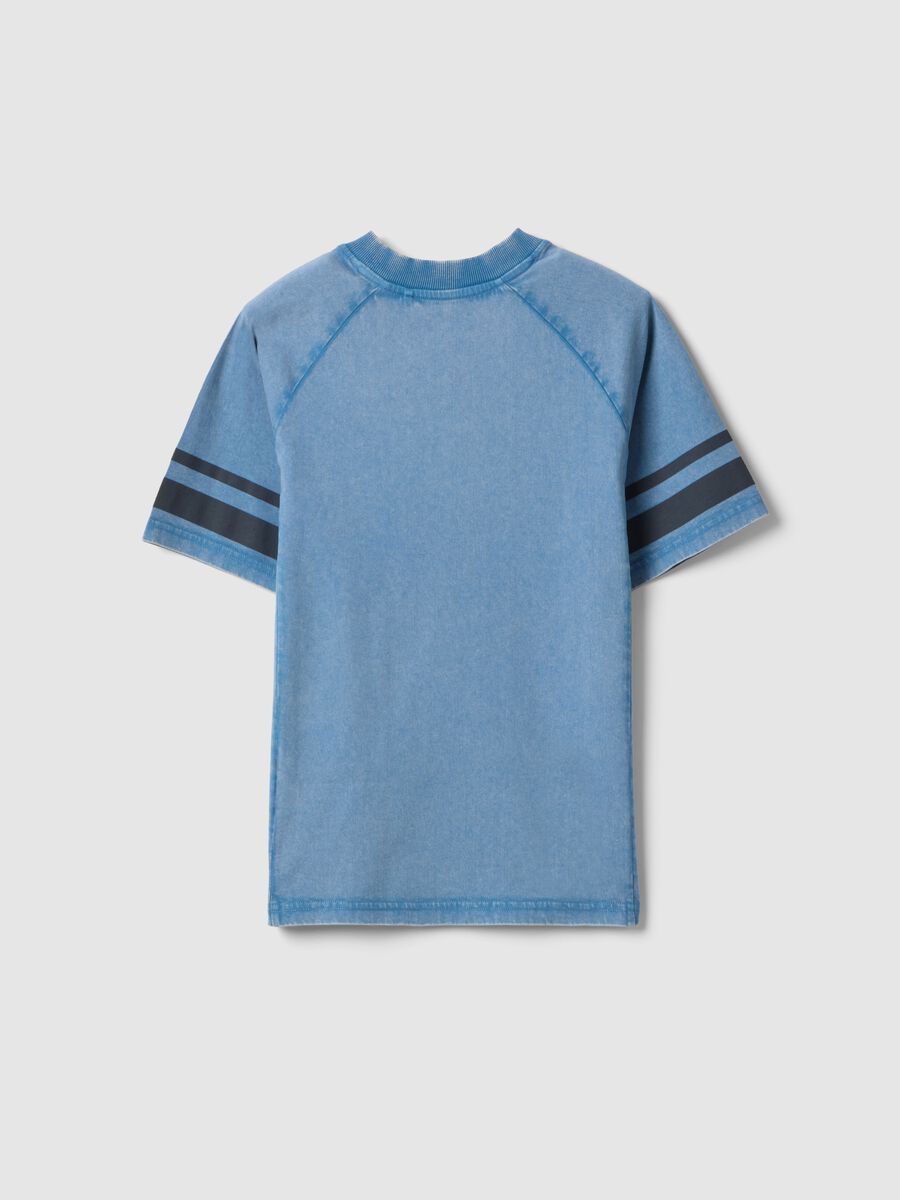 T-shirt in puro cotone azzurro da ragazzo regular fit con scritta_1