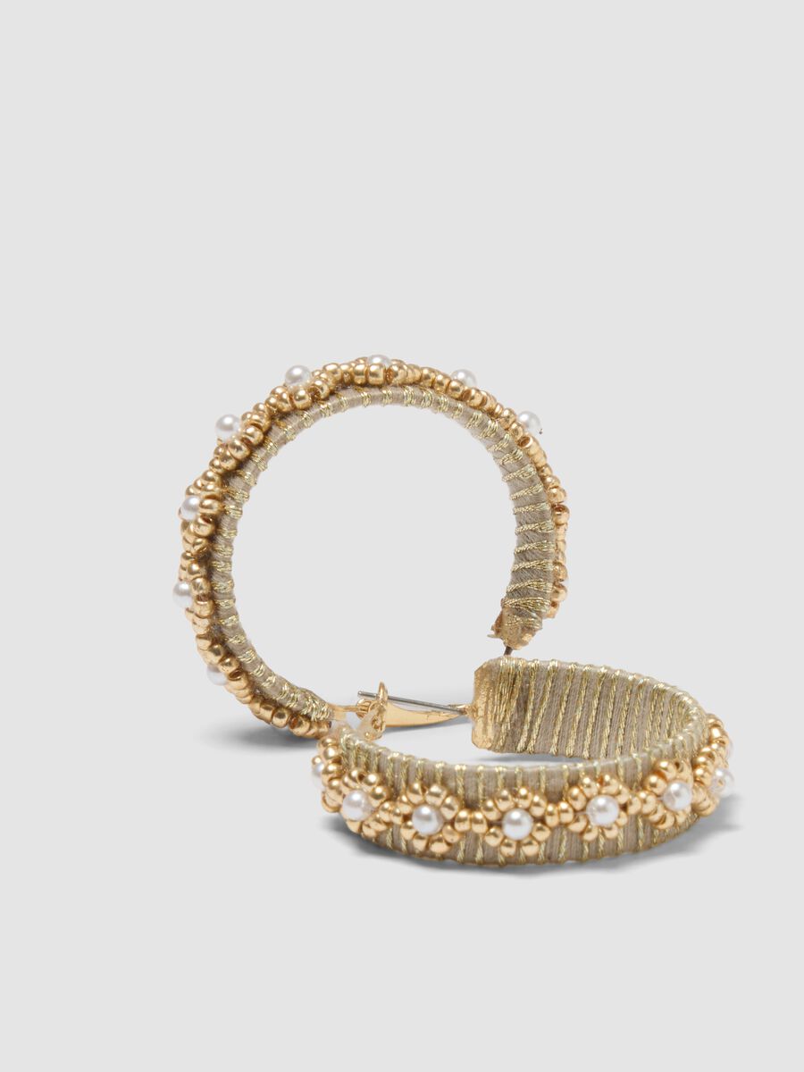 Beige beaded earrings_0