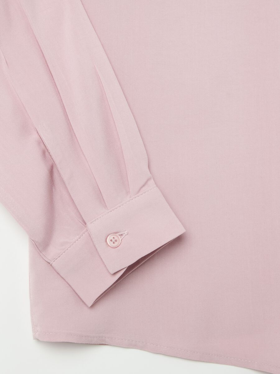 Blusa con scollo a polo maniche lunghe_5
