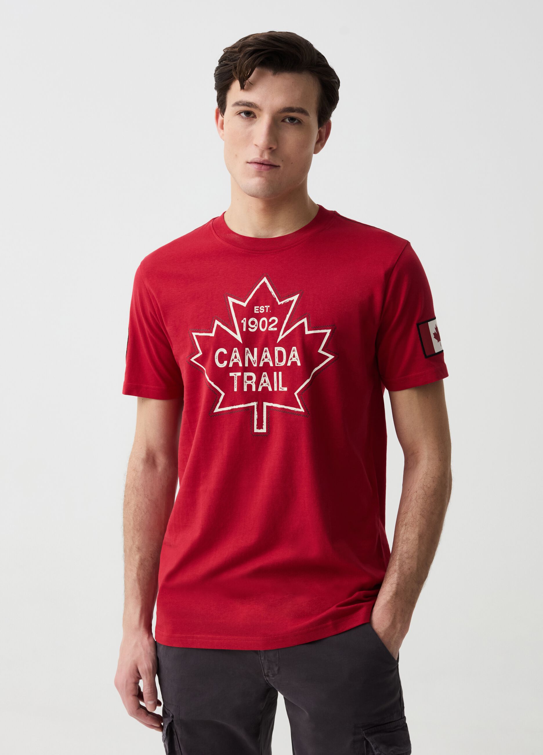 Canada Trail T-shirt with contrasting stitching