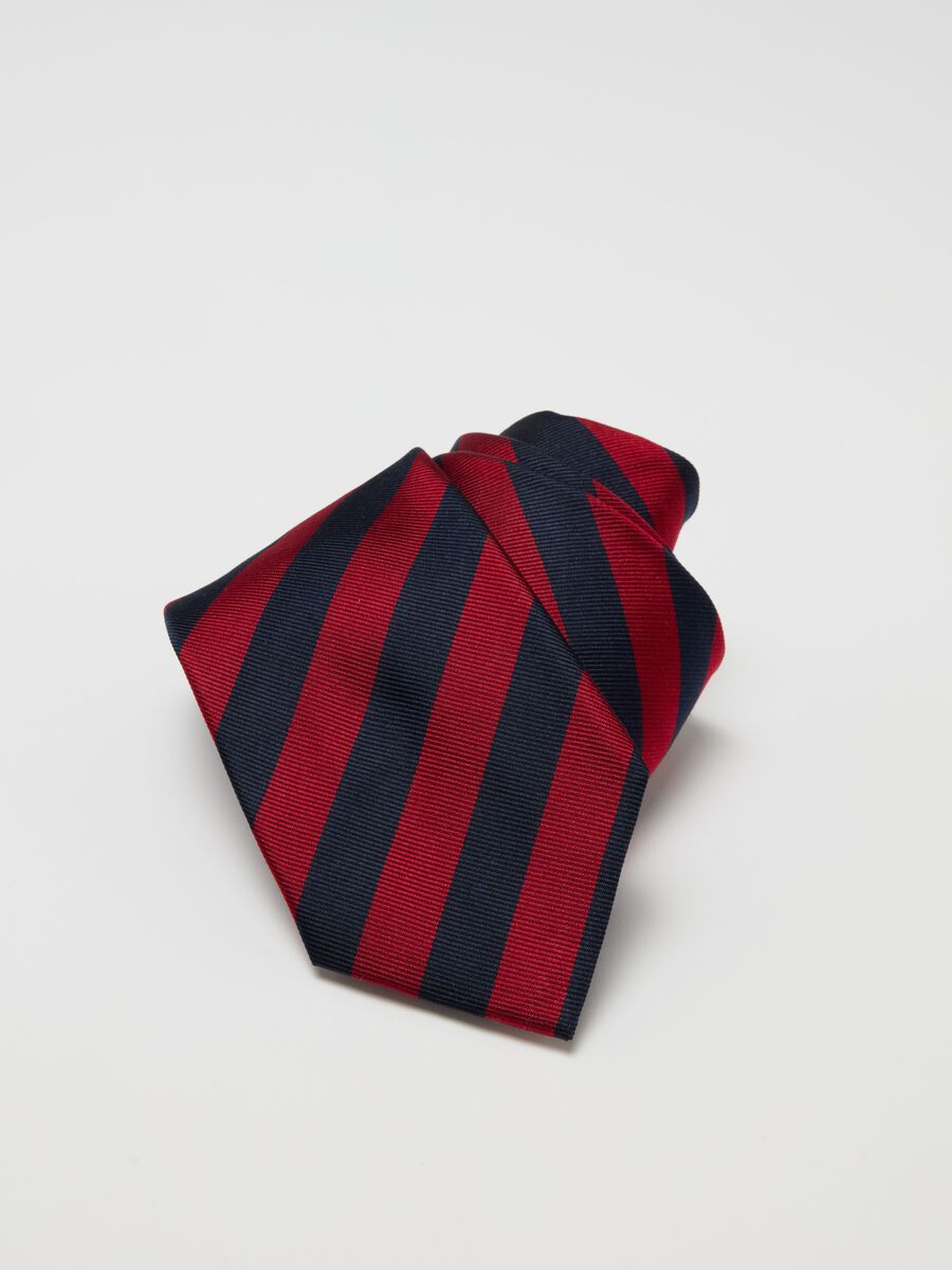 Silk tie with stripes_1