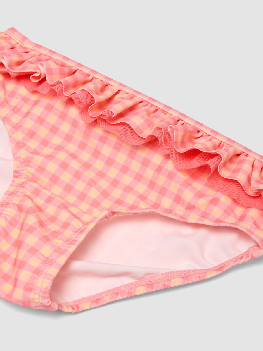 Pink stretch bikini with ruffles for baby girls_3