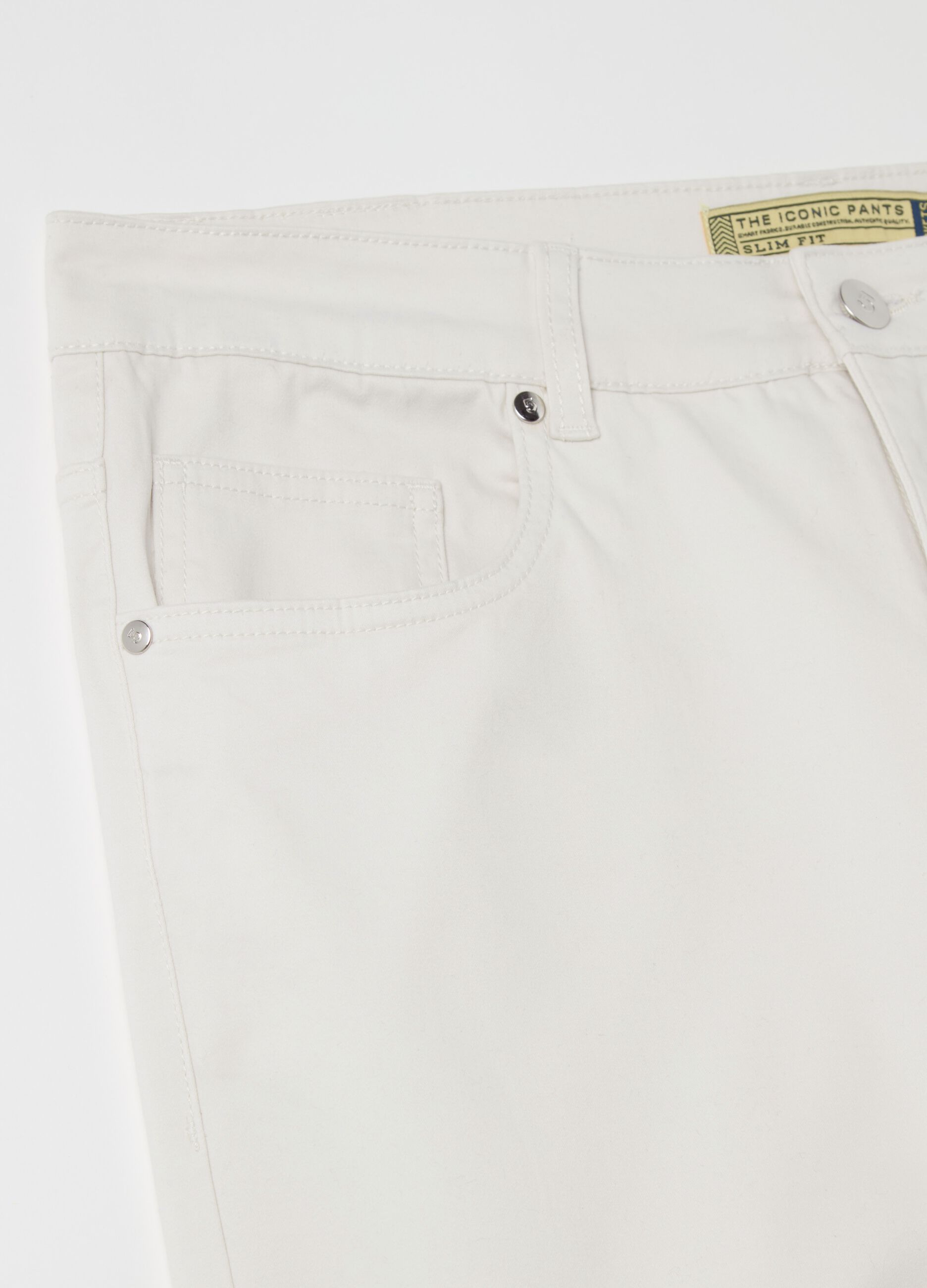 Slim-fit trousers with five pockets