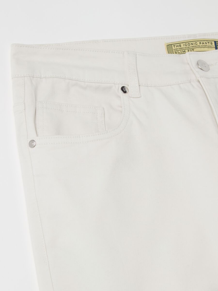 Slim-fit trousers with five pockets_5
