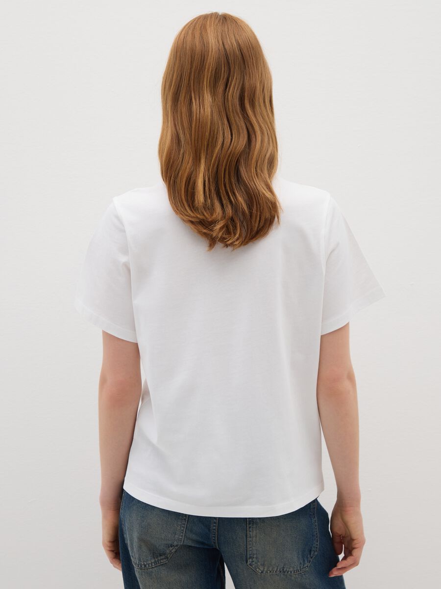 Relaxed Fit White Pure Cotton T-Shirt with Emblem_3