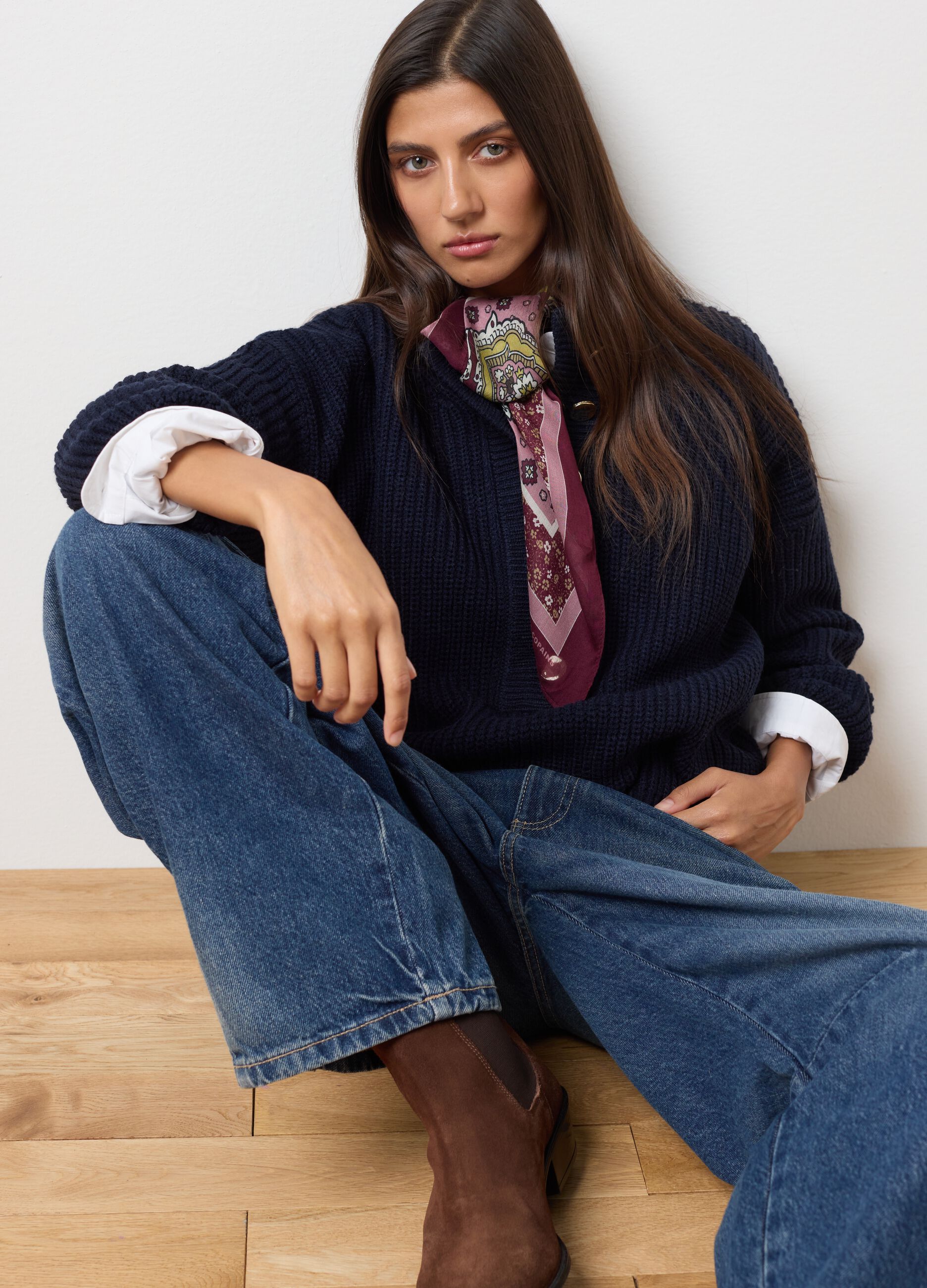Blue sweater with high neck and buttons