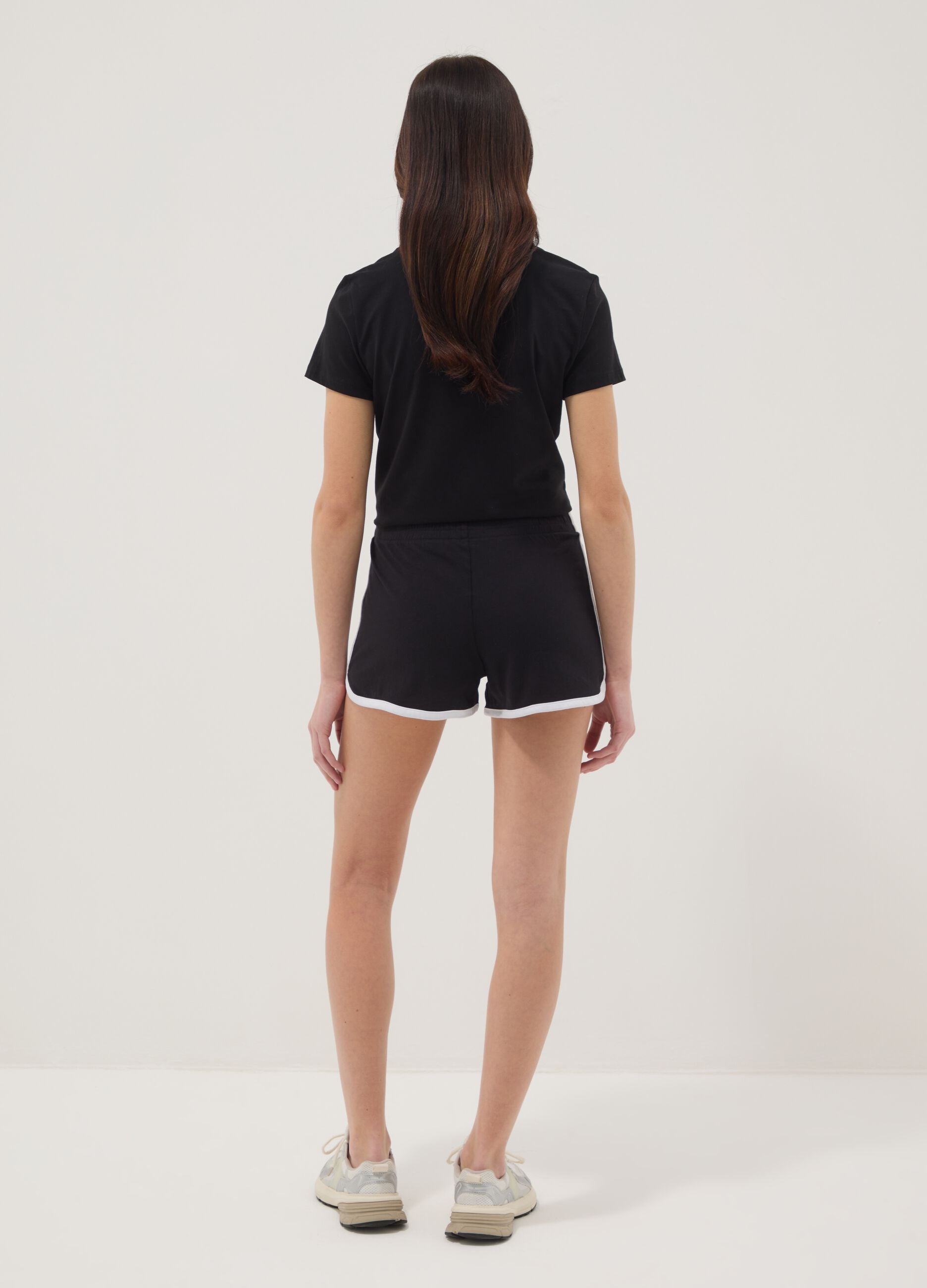 Girl's black pure cotton slim fit shorts