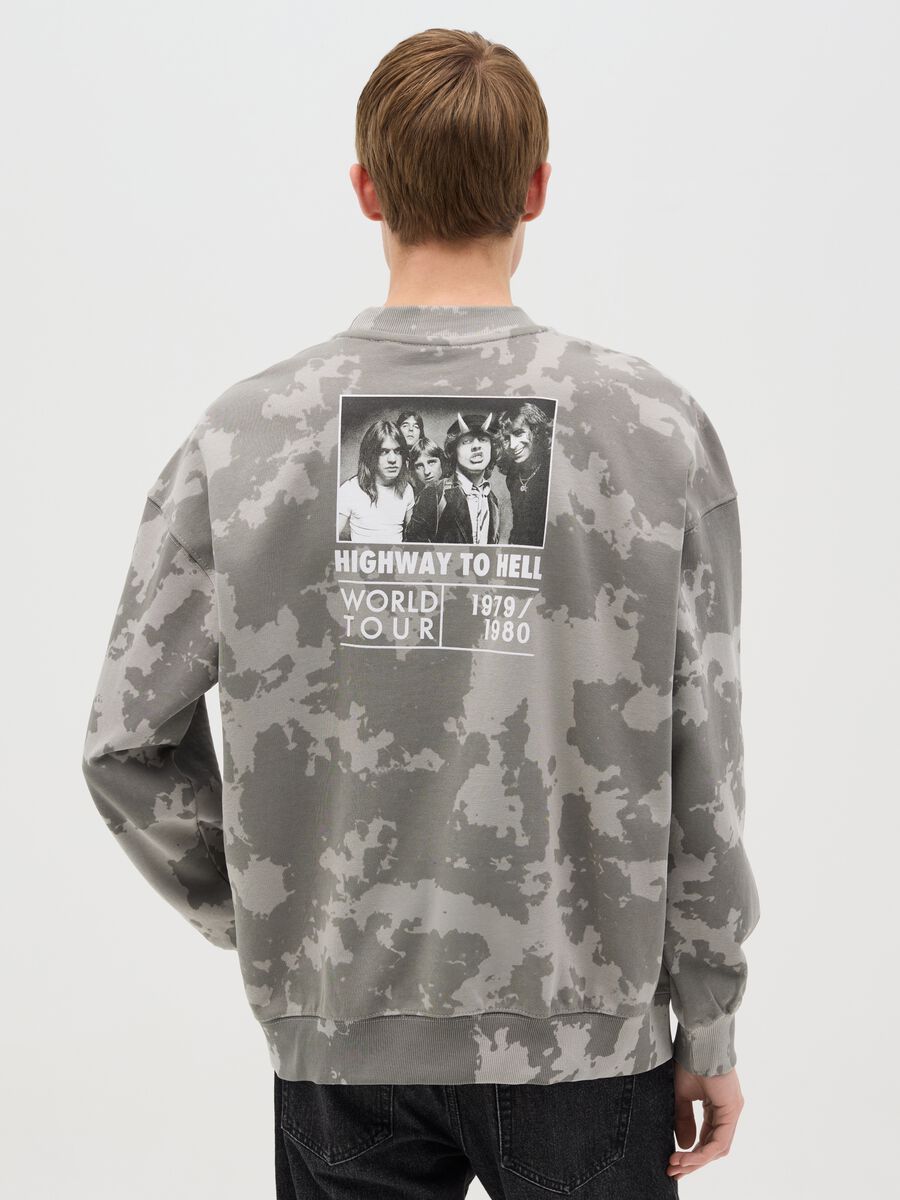 Camouflage sweatshirt with AC/DC print_3